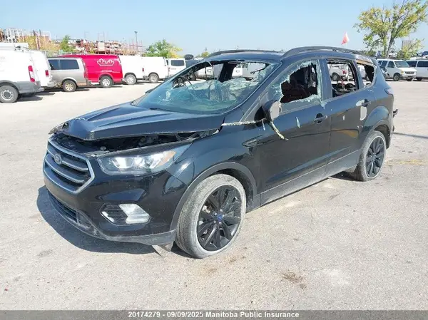 1FMCU9GD8JUB64715 2018 FORD ESCAPE - Image 2