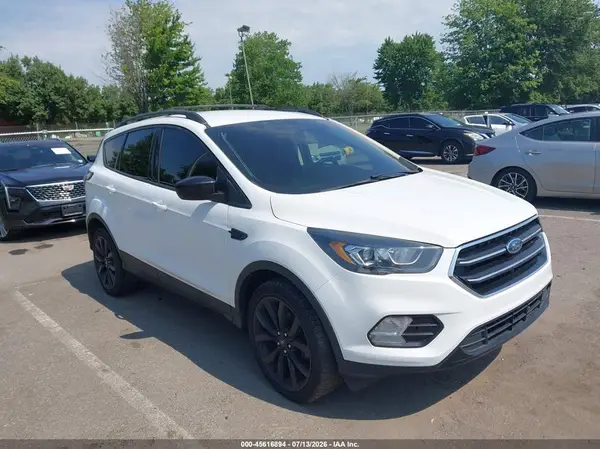 1FMCU9GD8JUB78968 2018 FORD ESCAPE - Image 1