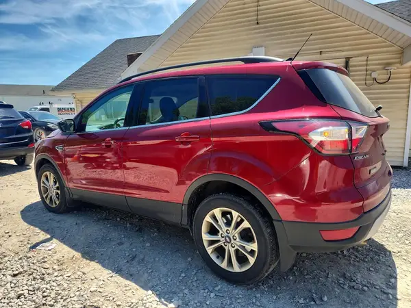 1FMCU9GD8JUB83605 2018 FORD ESCAPE - Image 2