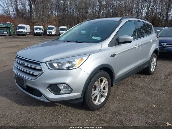 1FMCU9GD8JUB93096 2018 FORD ESCAPE - Image 2
