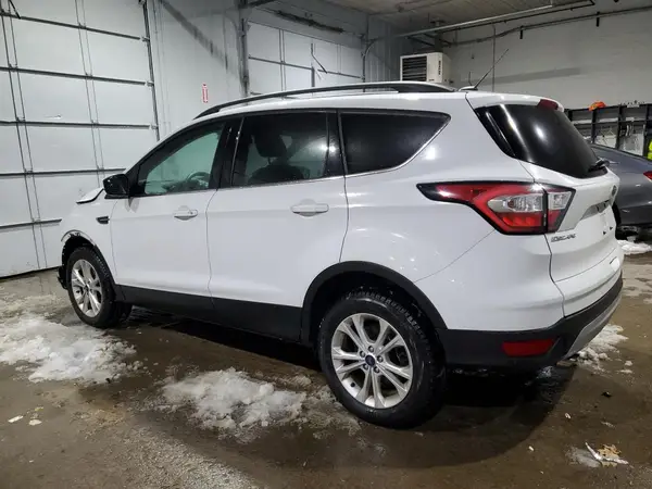 1FMCU9GD8JUC13086 2018 FORD ESCAPE - Image 2