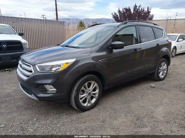 1FMCU9GD8JUC38800 2018 FORD ESCAPE - Image 2