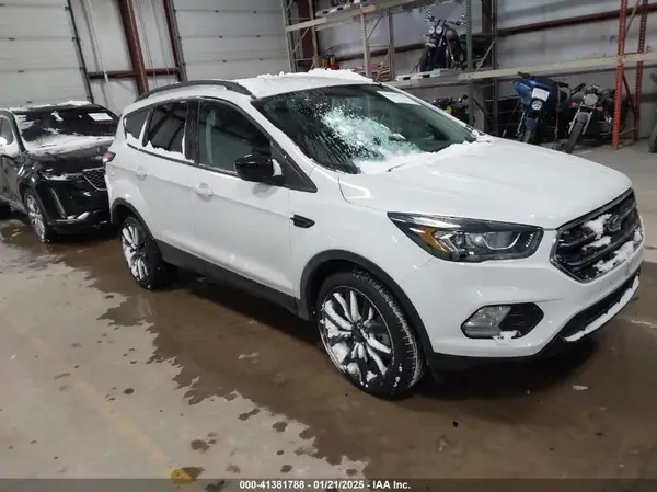1FMCU9GD8JUC47691 2018 FORD ESCAPE - Image 1