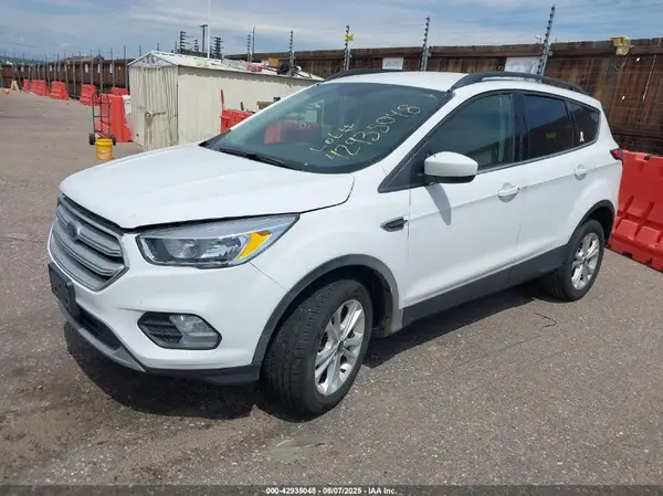 1FMCU9GD8JUC56293 2018 FORD ESCAPE - Image 2