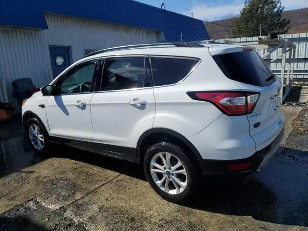 1FMCU9GD8JUC76995 2018 FORD ESCAPE - Image 2