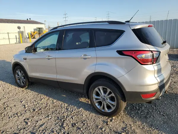 1FMCU9GD8JUC77533 2018 FORD ESCAPE - Image 2