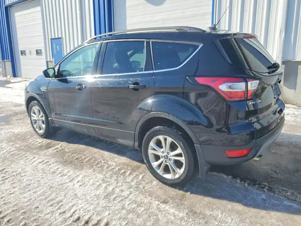 1FMCU9GD8JUC82201 2018 FORD ESCAPE - Image 2