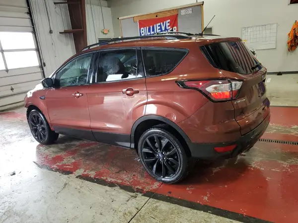 1FMCU9GD8JUC84420 2018 FORD ESCAPE - Image 2