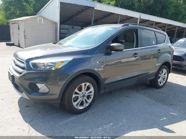 1FMCU9GD8JUC88323 2018 FORD ESCAPE - Image 2