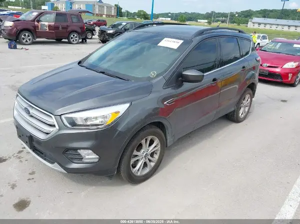 1FMCU9GD8JUD06576 2018 FORD ESCAPE - Image 2
