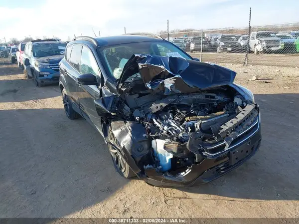1FMCU9GD8JUD08246 2018 FORD ESCAPE - Image 1
