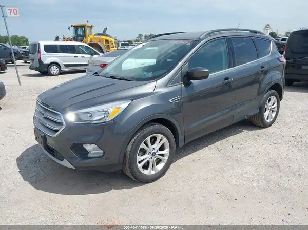 1FMCU9GD8JUD08537 2018 FORD ESCAPE - Image 2