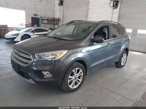 1FMCU9GD8JUD08778 2018 FORD ESCAPE - Image 2