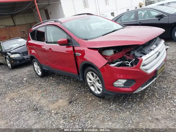1FMCU9GD8JUD14256 2018 FORD ESCAPE - Image 1