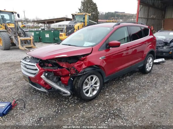 1FMCU9GD8JUD14256 2018 FORD ESCAPE - Image 2