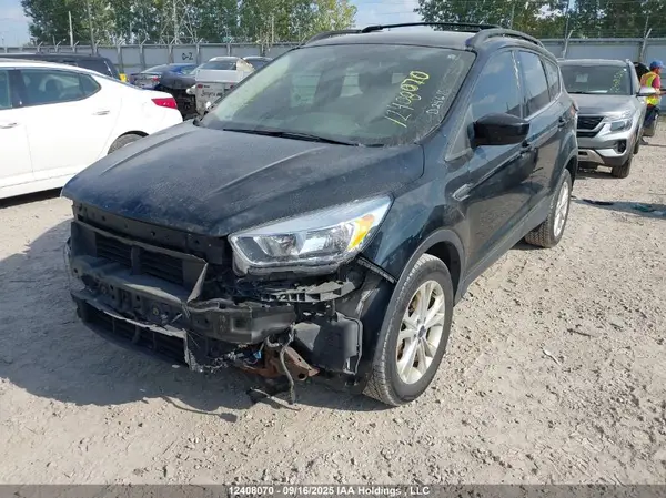1FMCU9GD8JUD24611 2018 FORD ESCAPE - Image 2
