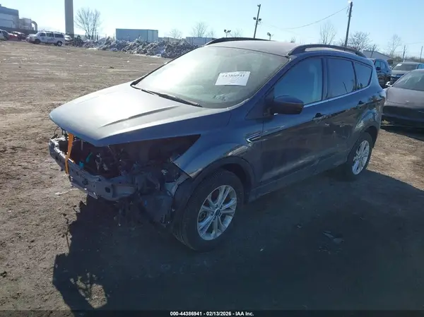 1FMCU9GD8JUD33597 2018 FORD ESCAPE - Image 2