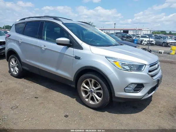 1FMCU9GD8JUD46236 2018 FORD ESCAPE - Image 1