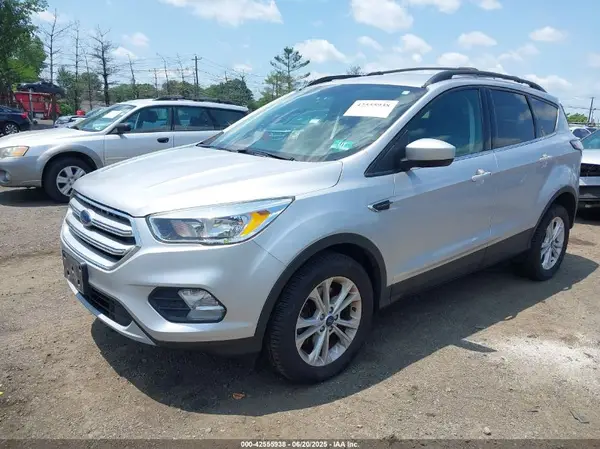 1FMCU9GD8JUD46236 2018 FORD ESCAPE - Image 2