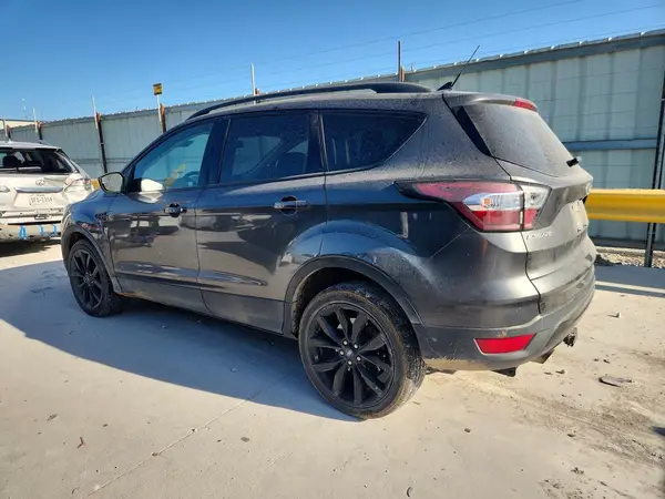 1FMCU9GD8JUD59231 2018 FORD ESCAPE - Image 2