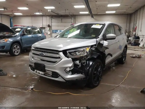1FMCU9GD8KUA08482 2019 FORD ESCAPE - Image 2