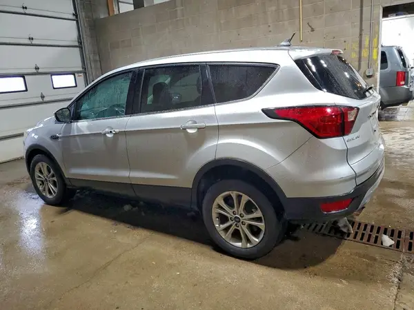 1FMCU9GD8KUA24889 2019 FORD ESCAPE - Image 2