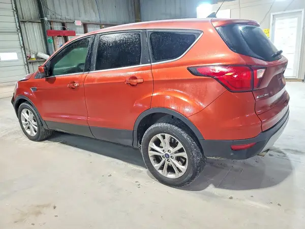 1FMCU9GD8KUA27100 2019 FORD ESCAPE - Image 2