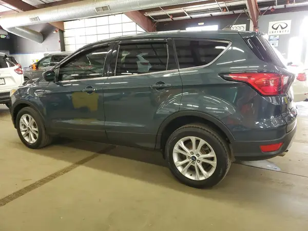 1FMCU9GD8KUA57245 2019 FORD ESCAPE - Image 2