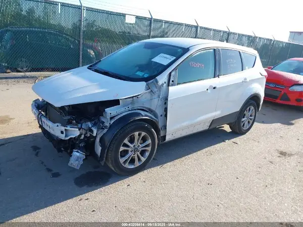 1FMCU9GD8KUA57939 2019 FORD ESCAPE - Image 2