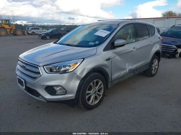 1FMCU9GD8KUA68682 2019 FORD ESCAPE - Image 2