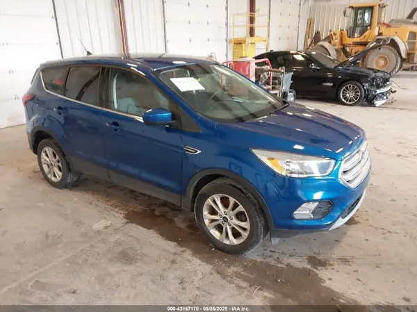 1FMCU9GD8KUA78225 2019 FORD ESCAPE - Image 1