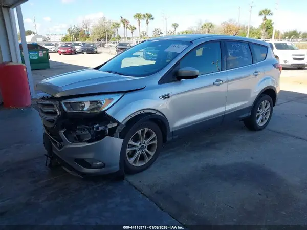 1FMCU9GD8KUA91198 2019 FORD ESCAPE - Image 2