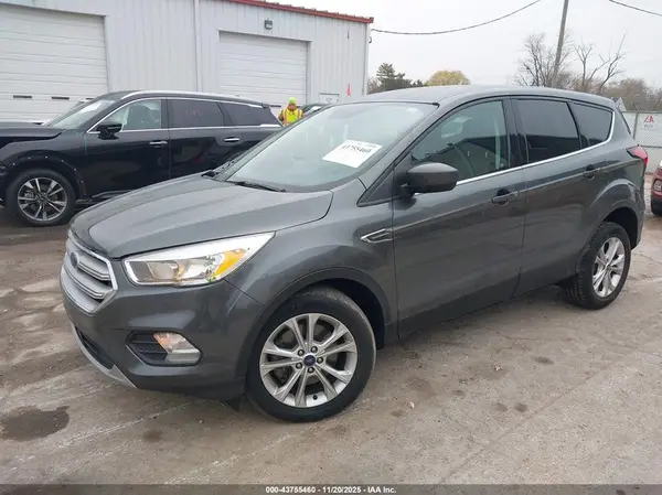 1FMCU9GD8KUA96398 2019 FORD ESCAPE - Image 2
