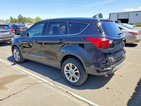 1FMCU9GD8KUB06721 2019 FORD ESCAPE - Image 2