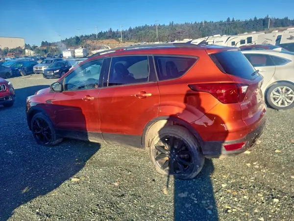 1FMCU9GD8KUB13734 2019 FORD ESCAPE - Image 2