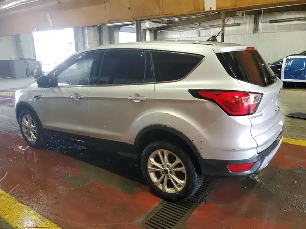 1FMCU9GD8KUB17878 2019 FORD ESCAPE - Image 2