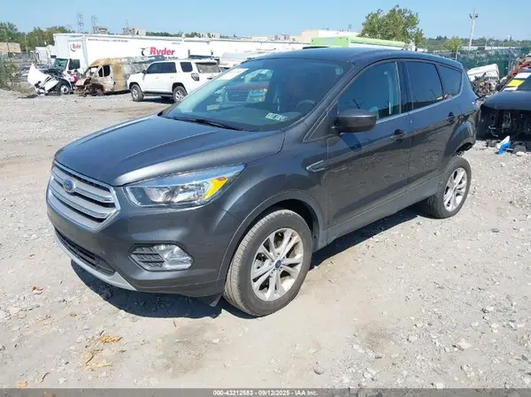 1FMCU9GD8KUB19579 2019 FORD ESCAPE - Image 2