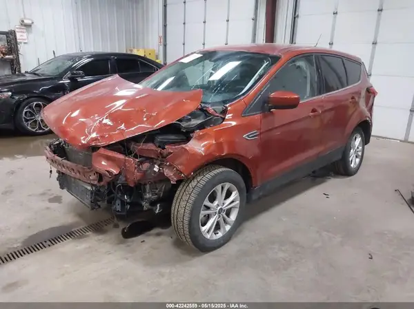 1FMCU9GD8KUB27830 2019 FORD ESCAPE - Image 2