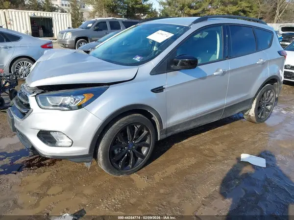 1FMCU9GD8KUB74243 2019 FORD ESCAPE - Image 2