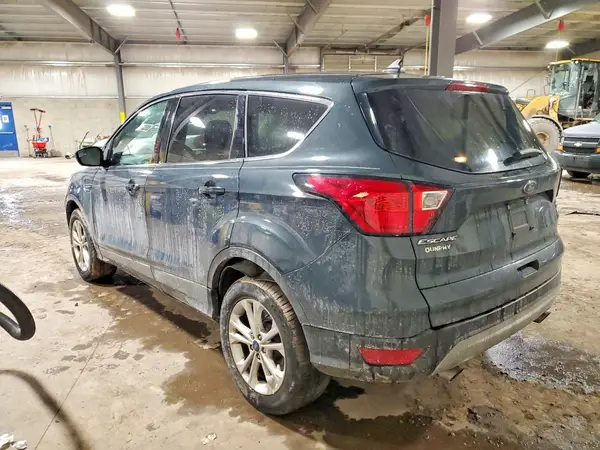 1FMCU9GD8KUB74355 2019 FORD ESCAPE - Image 2