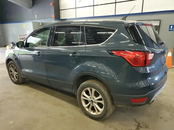 1FMCU9GD8KUB84044 2019 FORD ESCAPE - Image 2