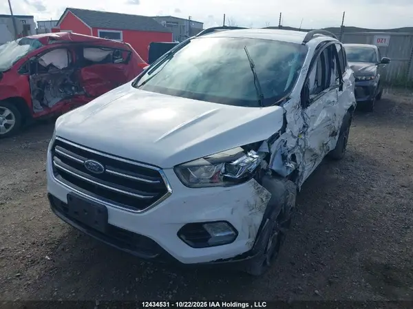 1FMCU9GD8KUB87137 2019 FORD ESCAPE - Image 2