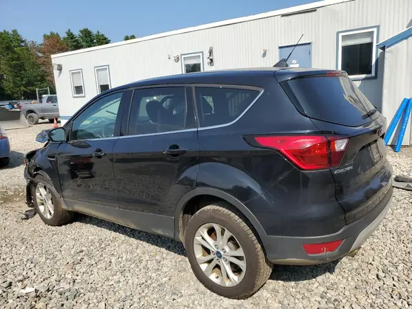 1FMCU9GD8KUC17561 2019 FORD ESCAPE - Image 2