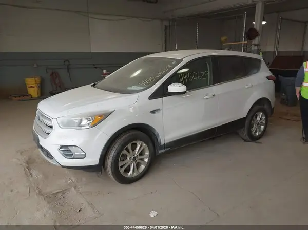 1FMCU9GD8KUC37034 2019 FORD ESCAPE - Image 2