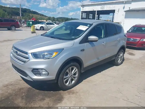 1FMCU9GD8KUC47305 2019 FORD ESCAPE - Image 2