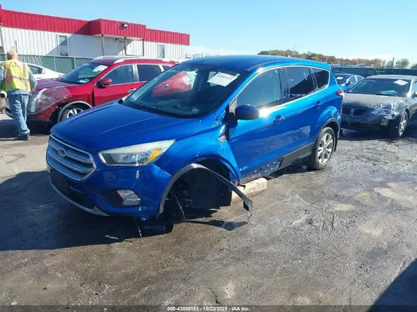 1FMCU9GD9HUA03350 2017 FORD ESCAPE - Image 2