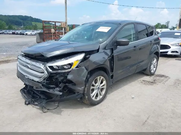 1FMCU9GD9HUA11142 2017 FORD ESCAPE - Image 2