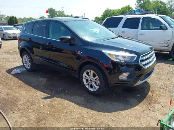 1FMCU9GD9HUA15661 2017 FORD ESCAPE - Image 1