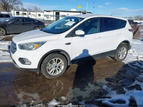 1FMCU9GD9HUA54279 2017 FORD ESCAPE - Image 2