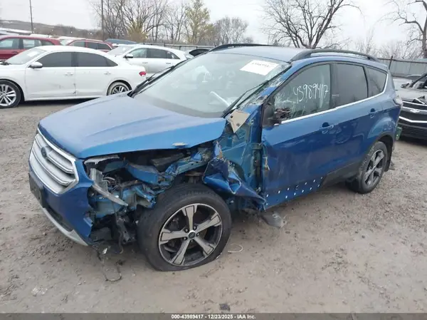 1FMCU9GD9HUA78324 2017 FORD ESCAPE - Image 2